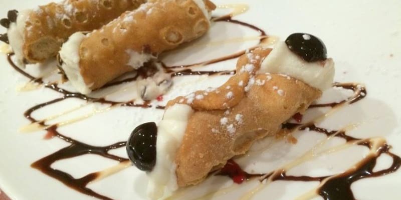 mini cannoli